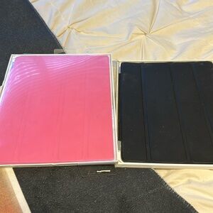 iPad Smart Cover / Black & Pink